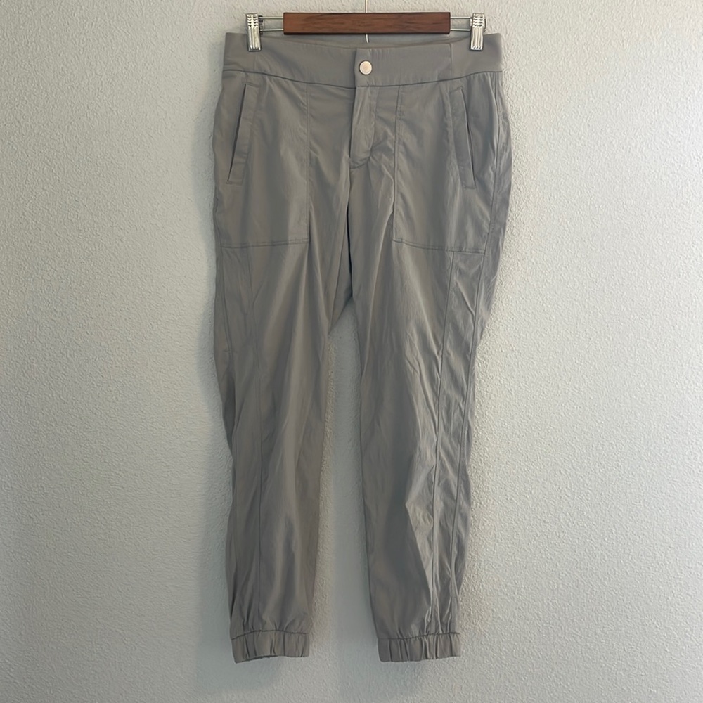 Athleta Light Weight Active Capris - image 1